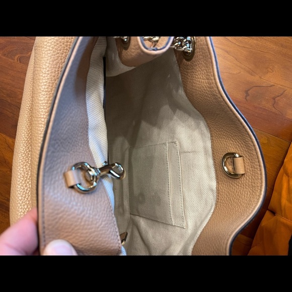 Authentic Gucci Soho Beige Leather Chain Shoulder Bag - Picture 9 of 12
